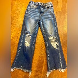 Zenna Distressed Cropped Jeans